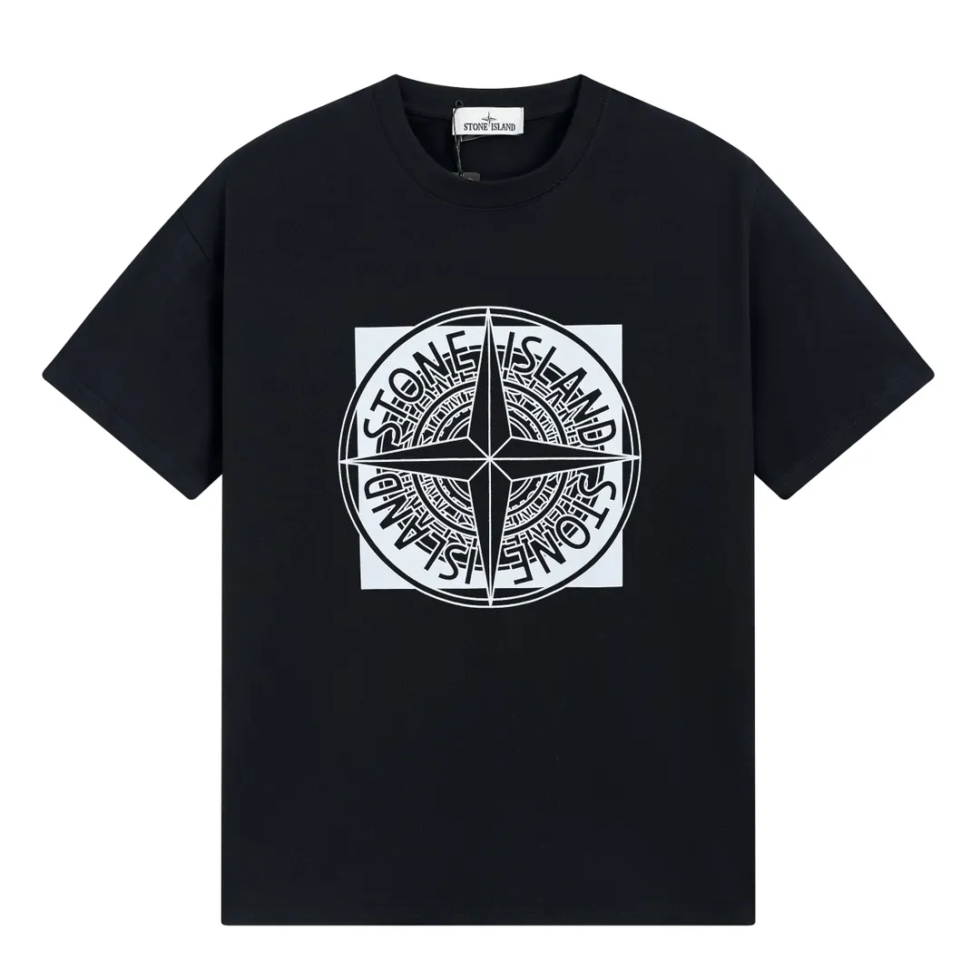 W626#P110💰 [Stone lsland/Stone Island summer new short-sleeved T-shirt with big compass print on the chest] ⚠️[Original creation with high control of details] - Made of 260 grams of combed cotton with 32-count double yarn, soft and comfortable to the touch, sweat-absorbent and breathable. - Simple, basic and versatile style, original quality, the first choice for couples. - Made in a large factory, four needles and five threads on the shoulder, neatly arranged, high quality workmanship. - Same style for men and women. Very versatile, one piece for everyone, details are clearly visible. Color: Black White Size: M L